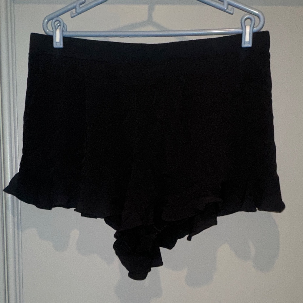 Torrid size 1, Black Summer Ruffled Shorts